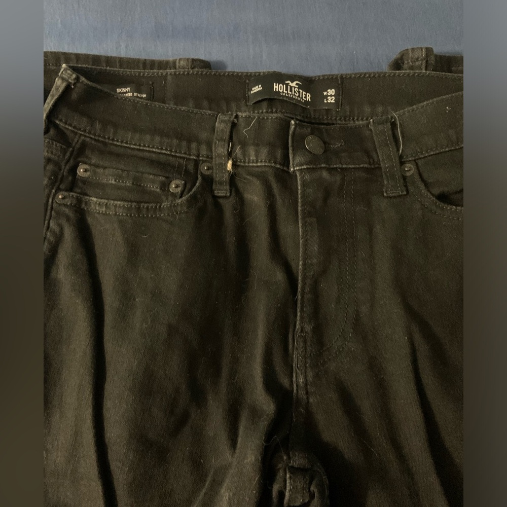 Men’s 30 waist Hollister ripped jeans